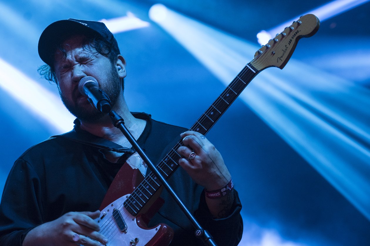 Die Fotos zum Festival-Tagebuch: Über eine Woche lang entsteht auf der Budapester Donauinsel eine eigene Welt. – Unknown Mortal Orchestra.