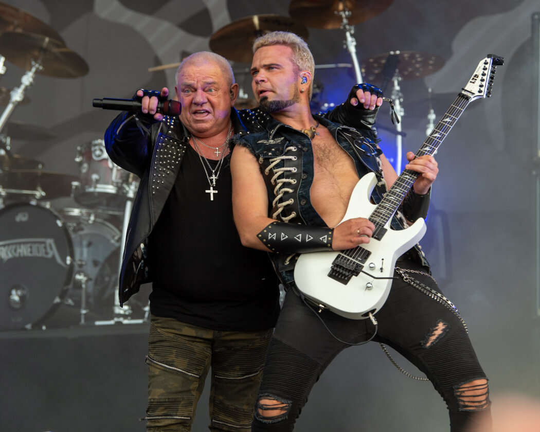 Die Spiele auf dem Holy Ground sind eröffnet: Judas Priest, GWAR u.v.a. beim Wacken Open Air. – Dirkschneider.