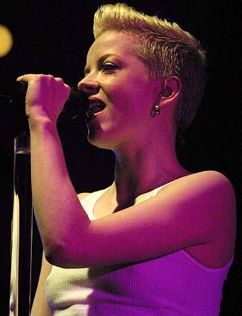 Garbage – Shirley Manson im Kölner Palladium, 10.04. 2002 – 