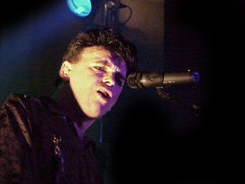 Gary Numan – Squeezing Numan