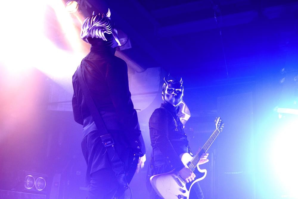 Papa Emeritus III. und seine Ghoule zu Gast im ausverkauften Münchener Backstage. – Ghost.