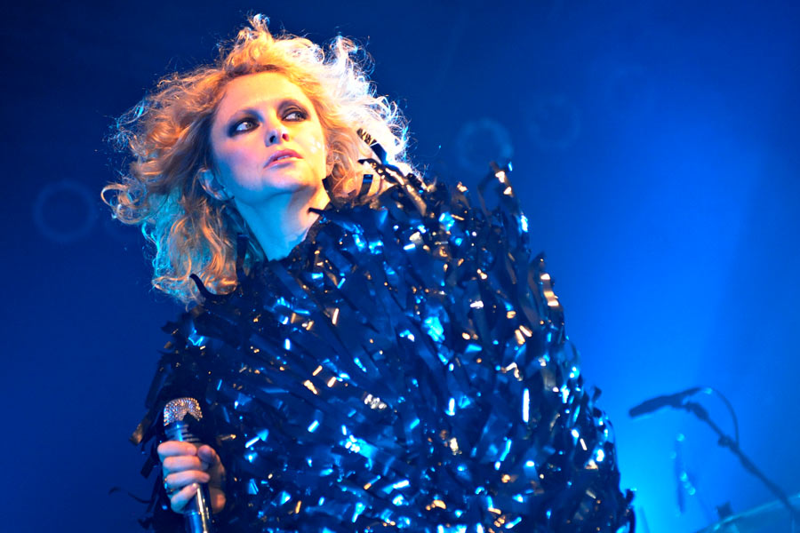 Spärisch und ein wenig brutal - Alison und Will in der Essigfabrik. – Goldfrapp.