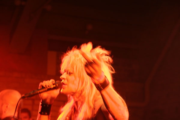 Hanoi Rocks – Hässliche, alte Säcke zeigen eindrucksvoll, wie man anständig rockt! – 