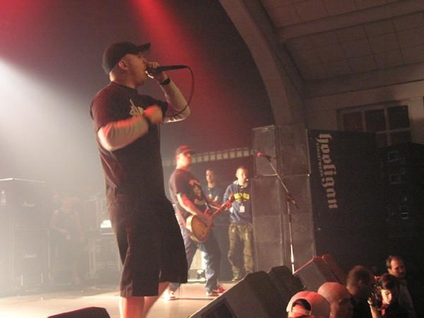 Live sind Hatebreed genauso eine Macht, wie auf CD. – 