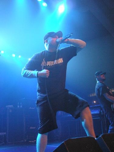 Live sind Hatebreed genauso eine Macht, wie auf CD. – 