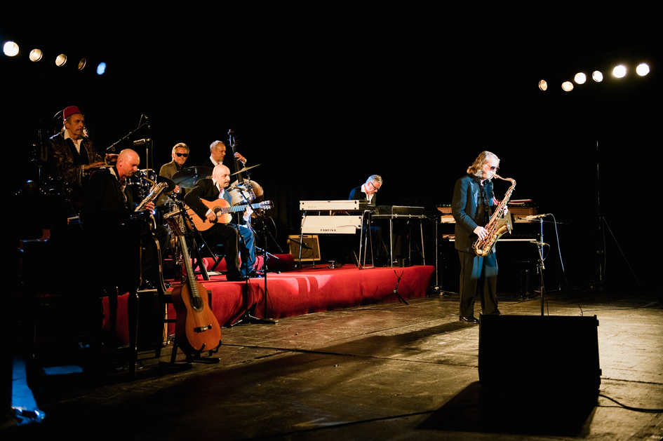 Helge Schneider – Jazzmusik und Spaß - vom Experten aus Mülheim an der Ruhr. – Und dann natürlich: Musik.