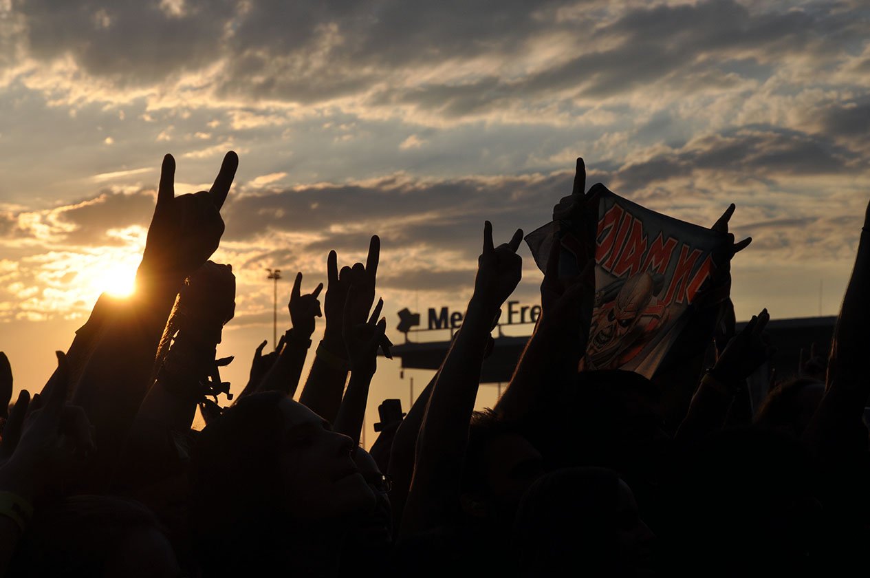 Iron Maiden – Über 30.000 Fans huldigten den Briten im Breisgau. – Maiden-Fans im Breisgau.