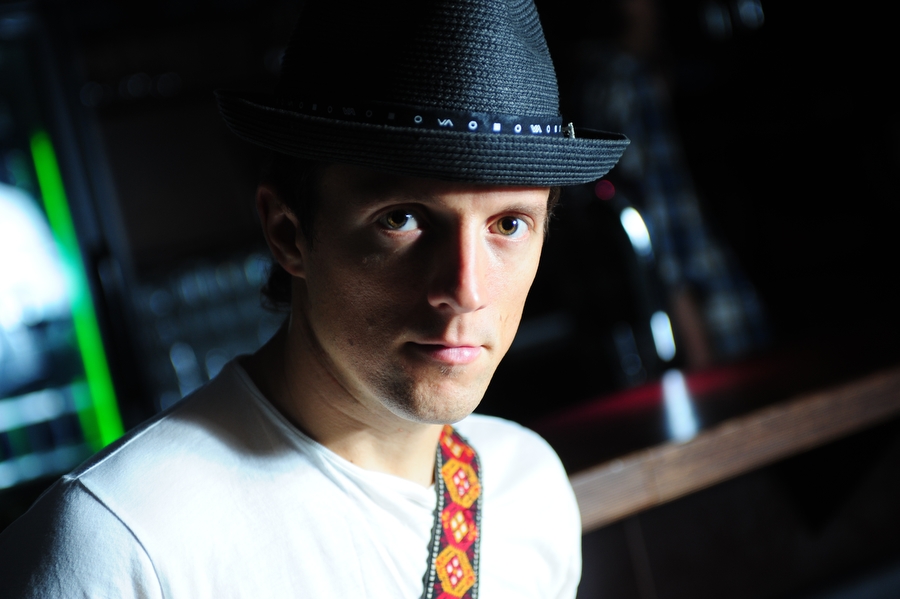 Unser Fotograf Peter Wafzig traf Jason Mraz in Köln. – 