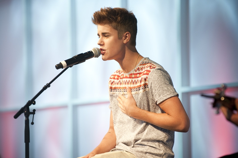 Justin Bieber unplugged am Frankfurter Flughafen. – Justin Bieber, Frankfurt 2012