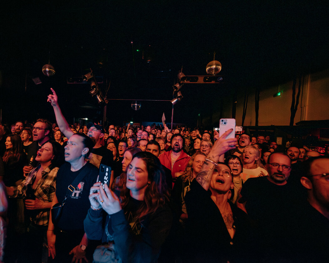 Kapelle Petra – "Keine Lieder für böse Menschen": die Chartstürmer auf "Hamm"-Tour. – Fans.