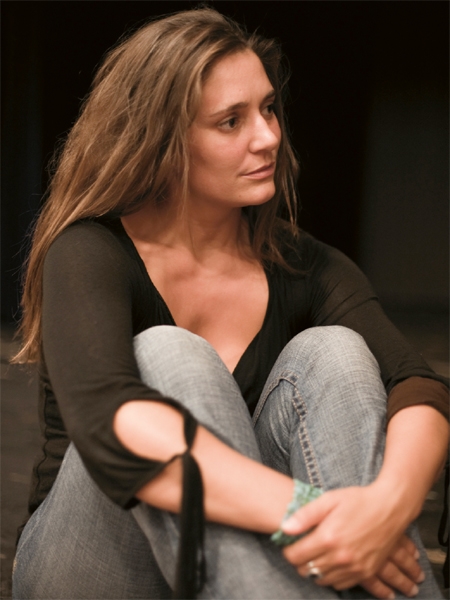 2010 präsentiert die Basler Sängerin "Siawaloma". – Lisette Spinnler.