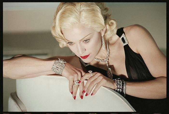 Madonna - mal brutal, mal mädchenhaft unschuldig, aber immer sexy! – 