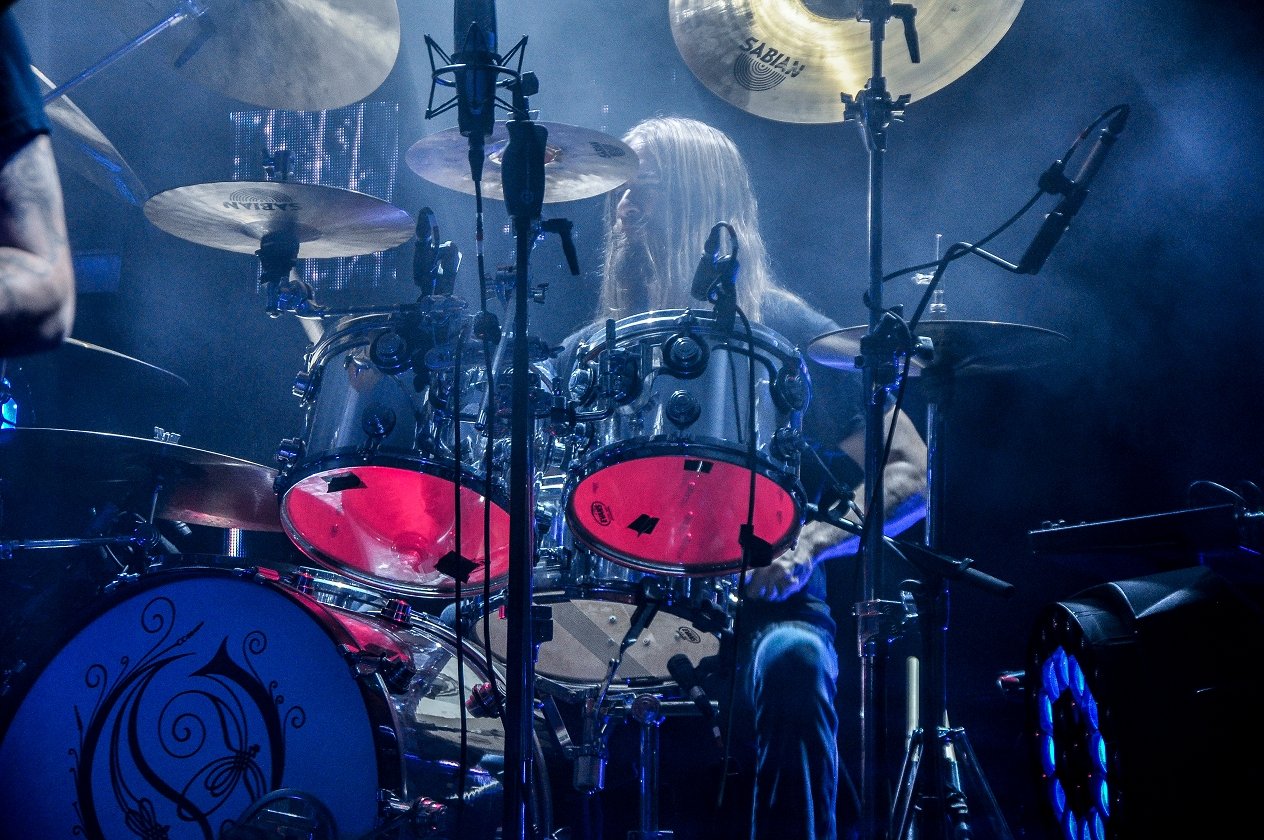Opeth – Sorceress! Die schwedischen Hexer füllen den Club in der Rheinmetropole. – Martin Axenrot.