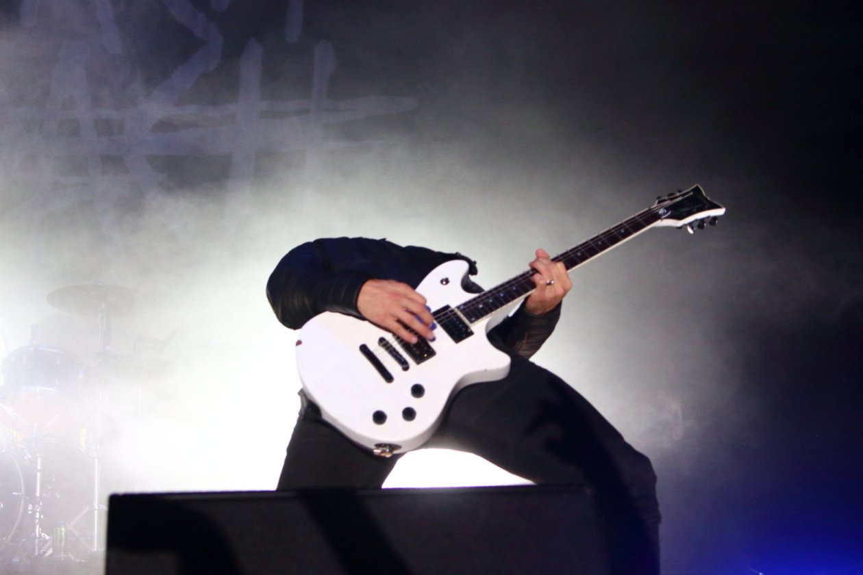 Papa Roach – Coby und Co. auf "Crooked Teeth"-Tour mit Callejon und De Staat. – Der kopflose Gitarrist.