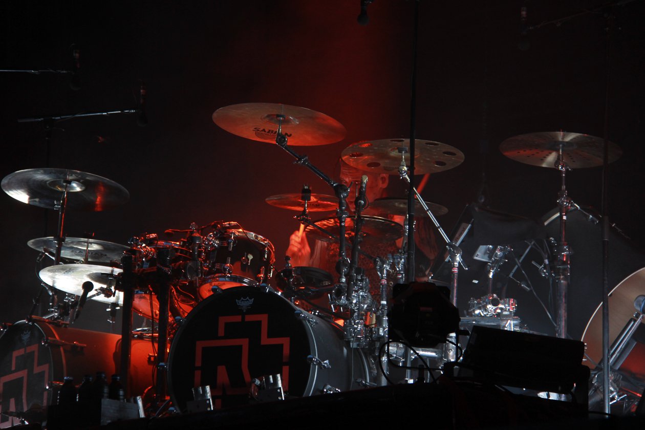 Rammstein – Drei Mal gaben Till Lindemann und Co. ein Heimspiel in der Hauptstadt. – Christoph Schneider an den Drums.