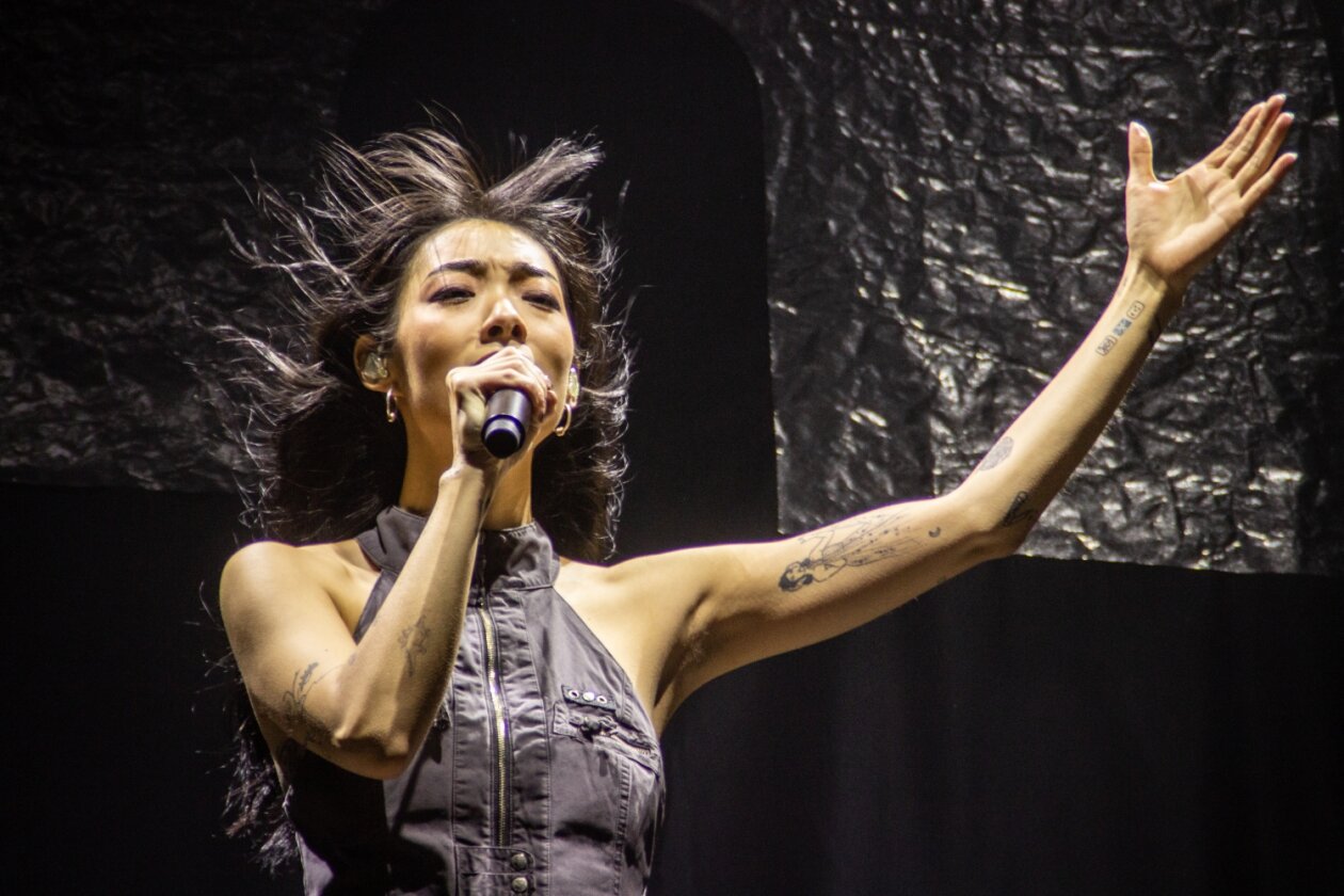 Rina Sawayama auf 'Hold The Girl'-Tour. – Rina Sawayama in Berlin.