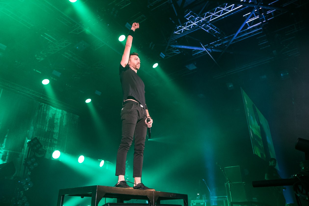 Powerchords gegen das System: mit der aktuellen Platte "Wolves" on tour. – Rise Against.