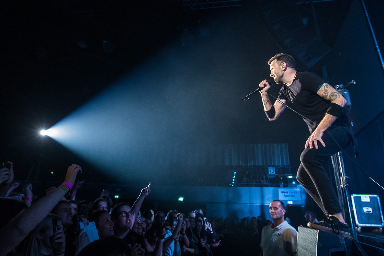 Rise Against – Powerchords gegen das System: mit der aktuellen Platte "Wolves" on tour. – In der Mistsubishi Electric Halle.