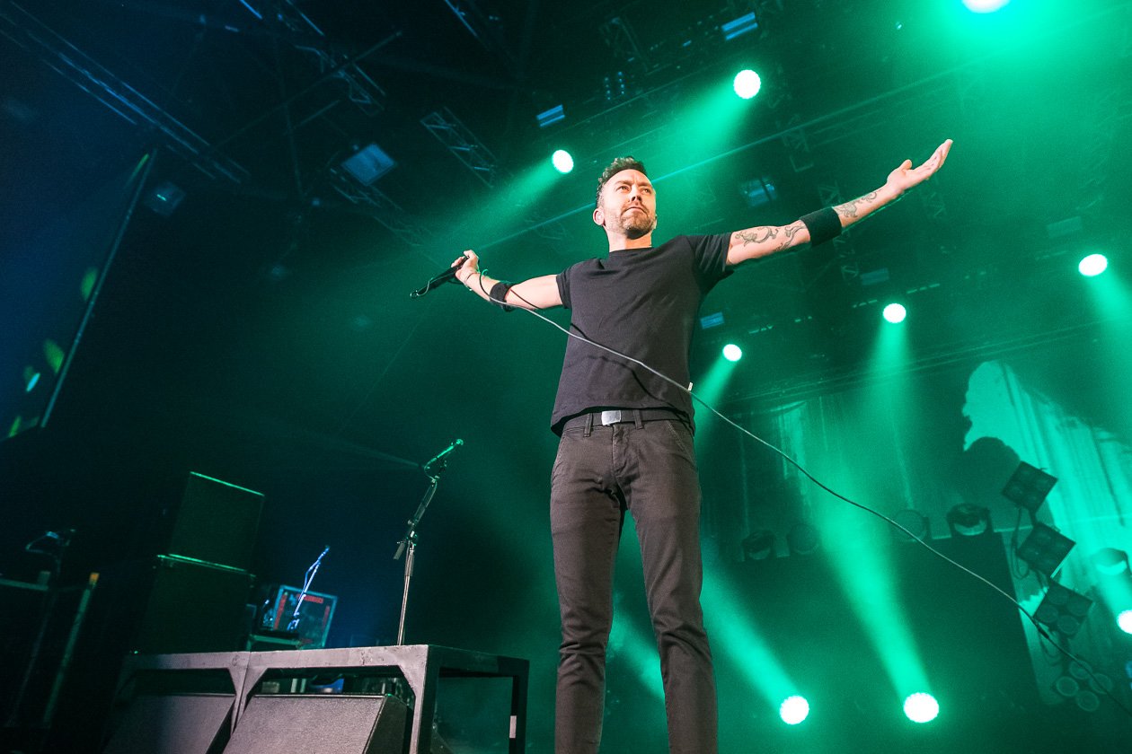 Rise Against – Powerchords gegen das System: mit der aktuellen Platte "Wolves" on tour. – Tim.
