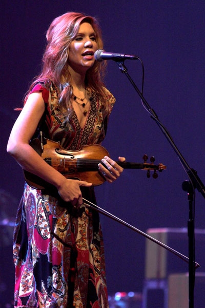 Robert Plant mit Alison Krauss live in Düsseldorf. – 