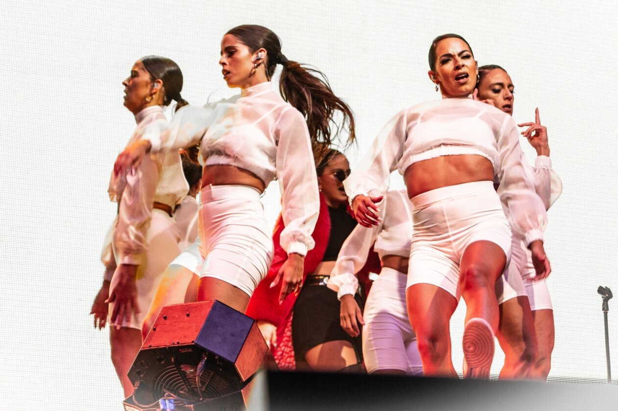 Rosalía – Rosalía und ihre Tänzerinnen.