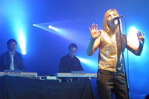 Saint Etienne – Die britische Edel-Pop-Band live im Kölner Jugendpark. – 