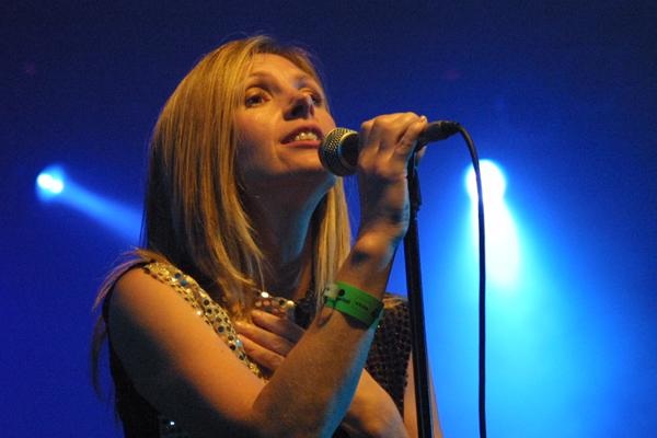 Saint Etienne – Die britische Edel-Pop-Band live im Kölner Jugendpark. – 