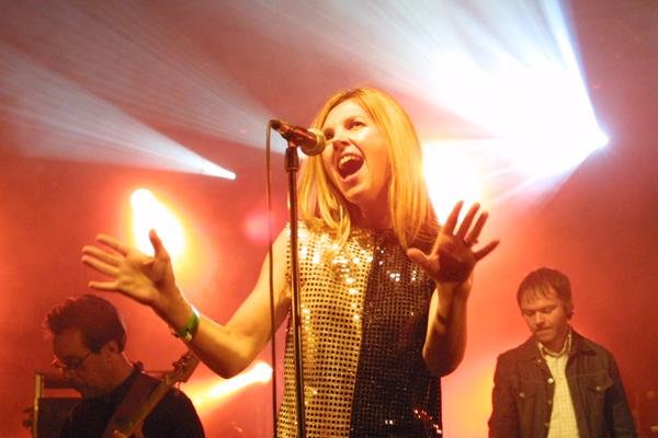 Saint Etienne – Die britische Edel-Pop-Band live im Kölner Jugendpark. – 