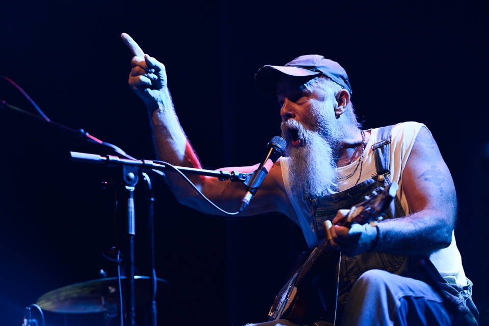 Seasick Steve und seine Gitarren in Zürich. – Seasick Steve, Zürich, 2013