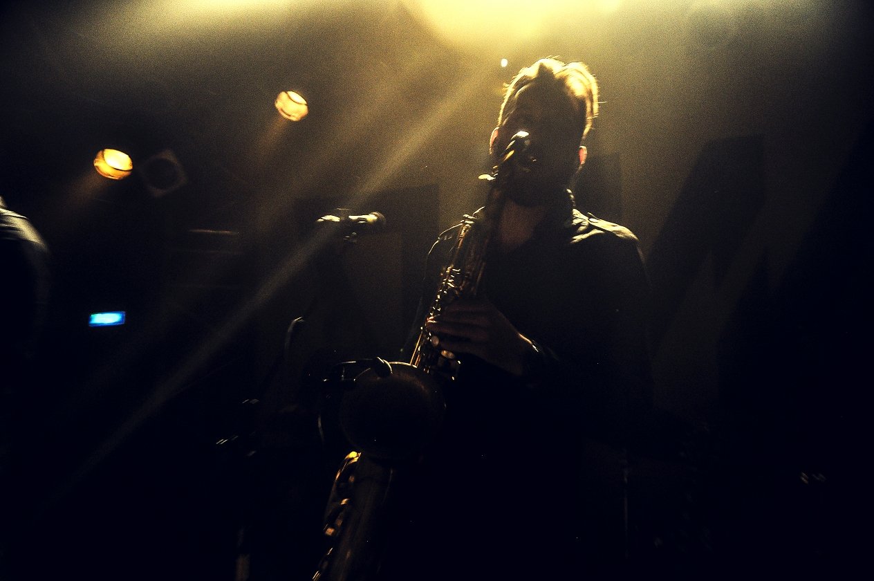 Shining (N) – Blackjazz in Köln – ein Vorgeschmack auf anstehende Großtaten. – The Saxman.