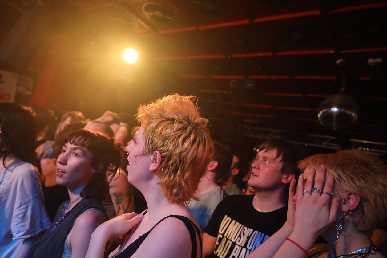 Noch fliegen sie unter dem Radar: Sprints sind ein Stück Punk-Zukunft. Im Doppelpack mit English Teacher. – Fans im Molotow.