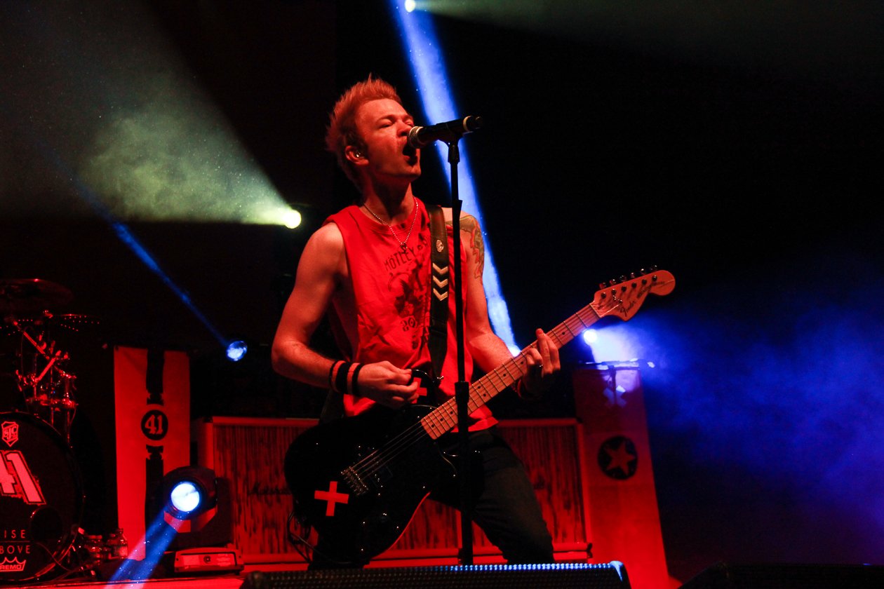 Sum 41 – Ein Haufen guter Laune auf der Punkpop-Party mit Deryck Whibley und Co. in der Hauptstadt. – Deryck Whibley.