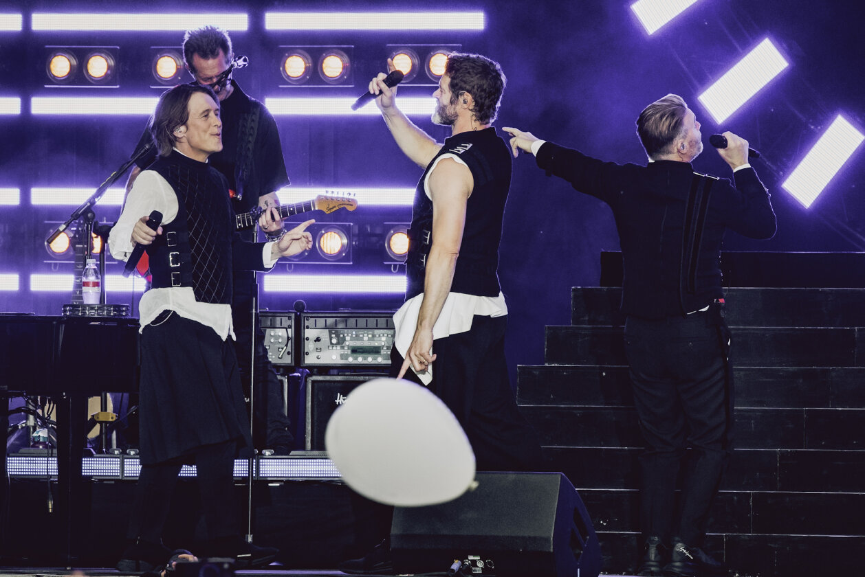 Die Boygroup-Sensation der 90er auf “This Life Under The Stars” Tour. – Take That.