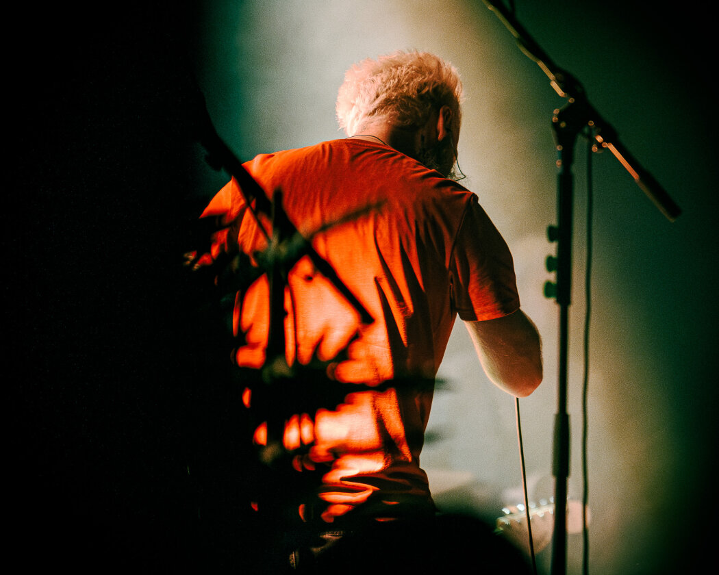 Die Punkrock-Band aus Bremen auf ihrem bis dato größten Headliner-Hallenkonzert. – Team Scheisse.