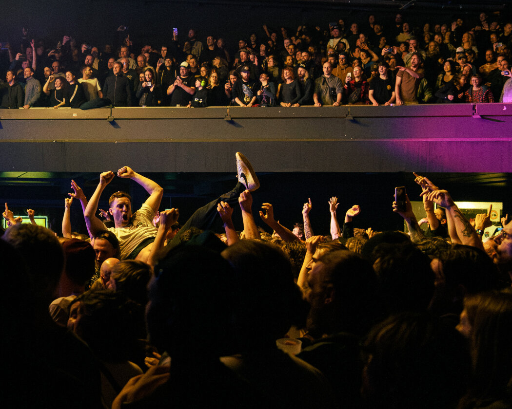 Team Scheisse – Die Punkrock-Band aus Bremen auf ihrem bis dato größten Headliner-Hallenkonzert. – Fans.