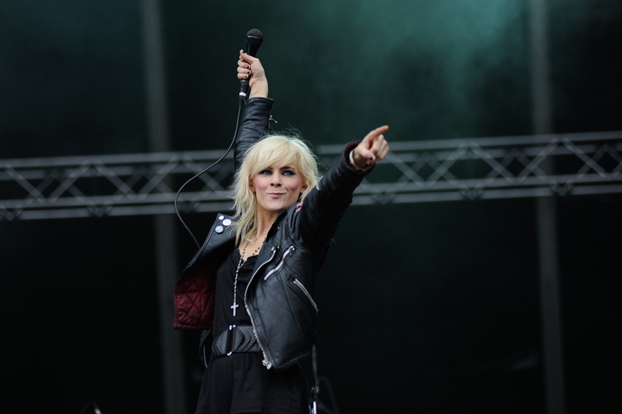 The Sounds – Viel nacktes Bein und R'n'R in Neuhausen ob Eck. – She got it.