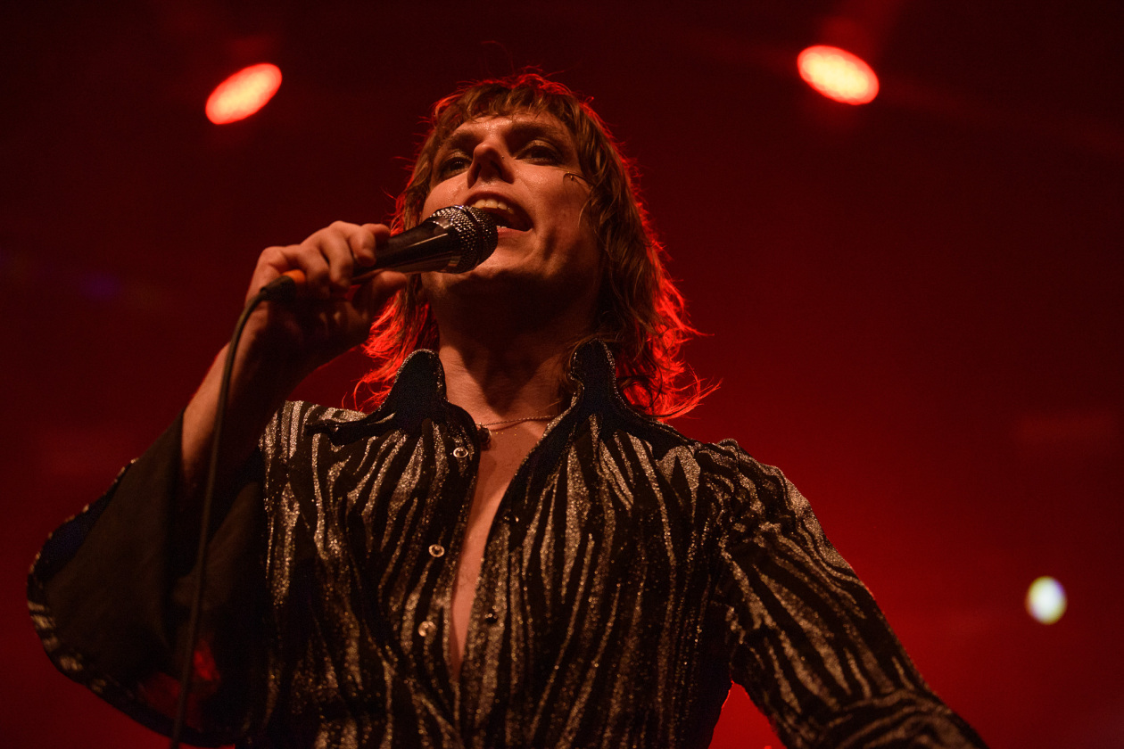 Viel Spielfreude, sauberer Sound und ordentlich Rockstar- Attitüde: ein perfekter Auftritt. – The Struts.