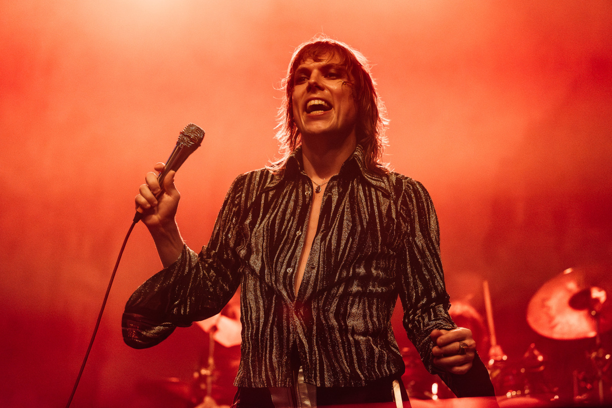 Viel Spielfreude, sauberer Sound und ordentlich Rockstar- Attitüde: ein perfekter Auftritt. – The Struts.