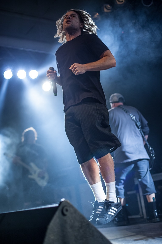 Die Hardrock/Crossover-Haudegen spielten u.a. mit Skid Row in der Essigfabrik. – Ugly Kid Joe live in Köln, 2013.
