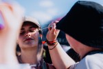 Der Sommer gibt dem feierwütigen Publikum noch mal alles., Lollapalooza, 2024 | © laut.de (Fotograf: Rainer Keuenhof)