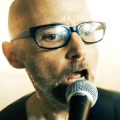 Moby - Trump-kritisches Video zu "Erupt And Matter"