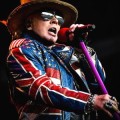 Guns N' Roses - Axl Rose zensiert sich selbst