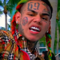 6ix9ine - Rapper droht lebenslange Haft