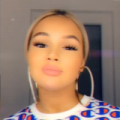 Shirin David - Das eigene Spiegelbild als Vorbild