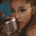 Ariana Grande & 2 Chainz - Pompöses Video zu "Rule The World"