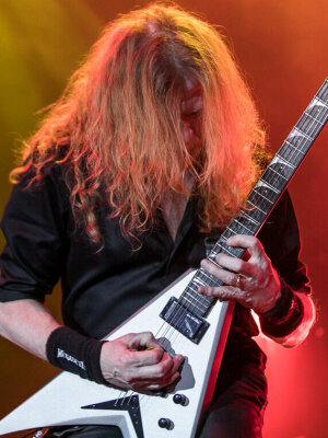 Vorchecking: Megadeth, Blind Guardian, Roland Kaiser